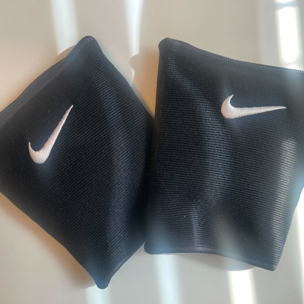 Nike Essentials Volleyball Knee Pads - XL/XXL